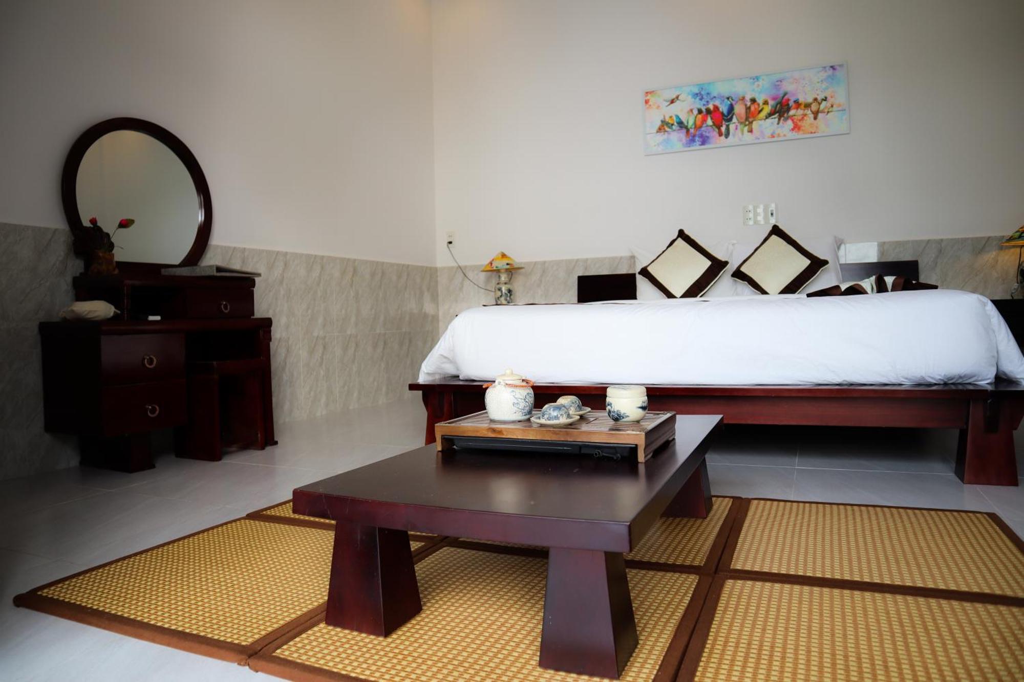 Khách sạn Vườn Cổ Tích 3*